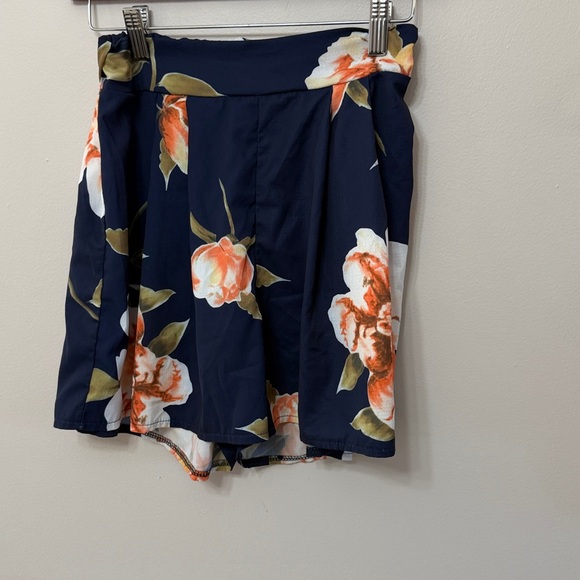 Matching Floral Set - Picture 3 of 8